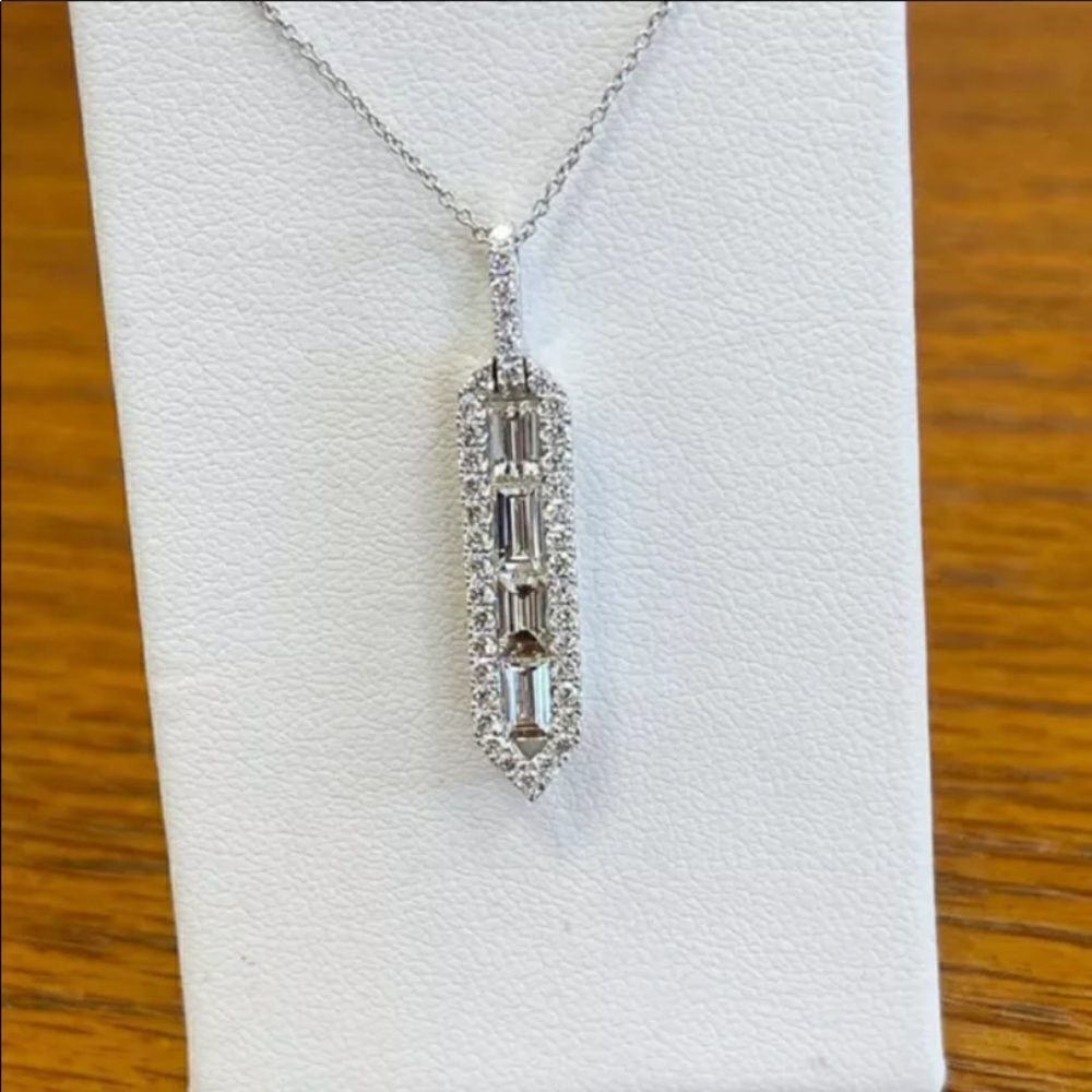 The Empire Estate inspired 925  Pendant necklace